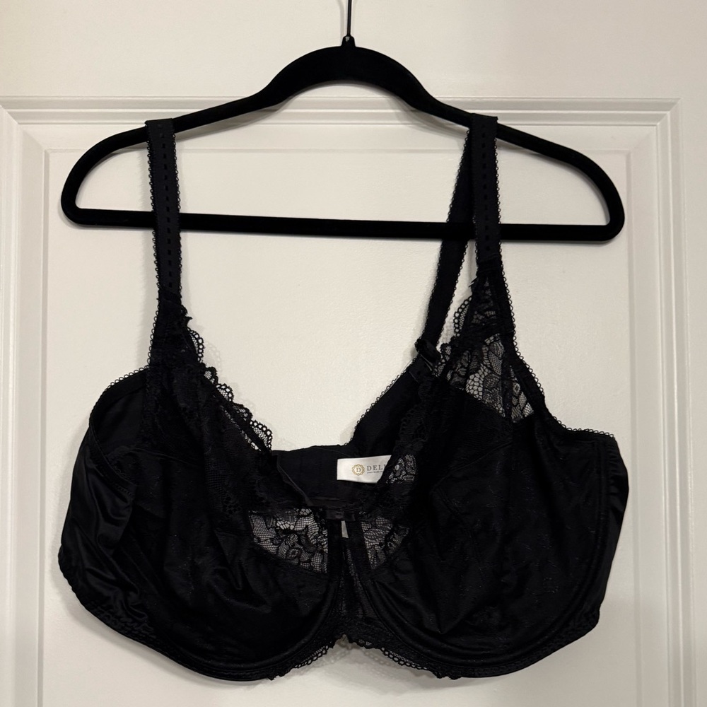 Elegant Black Lace Minimizer Bra 48DD